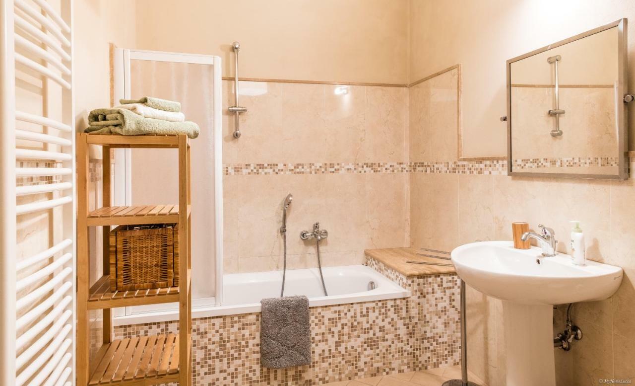 La Delizia Central Apartment ลุคคา ภายนอก รูปภาพ